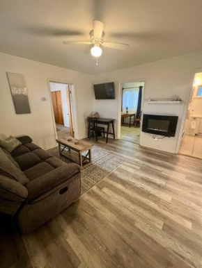 Cozy Flat in Downtown Corning